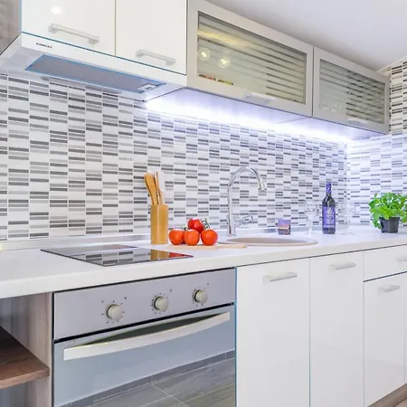 Apartments Nunc شقة
